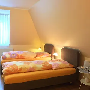 Barcelona 2*, Düsseldorf Alemania