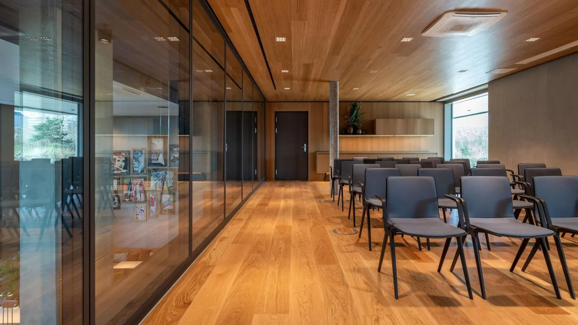 ****  B'Mine Hotel Frankfurt Airport Frankfurt nad Mohanem Německo