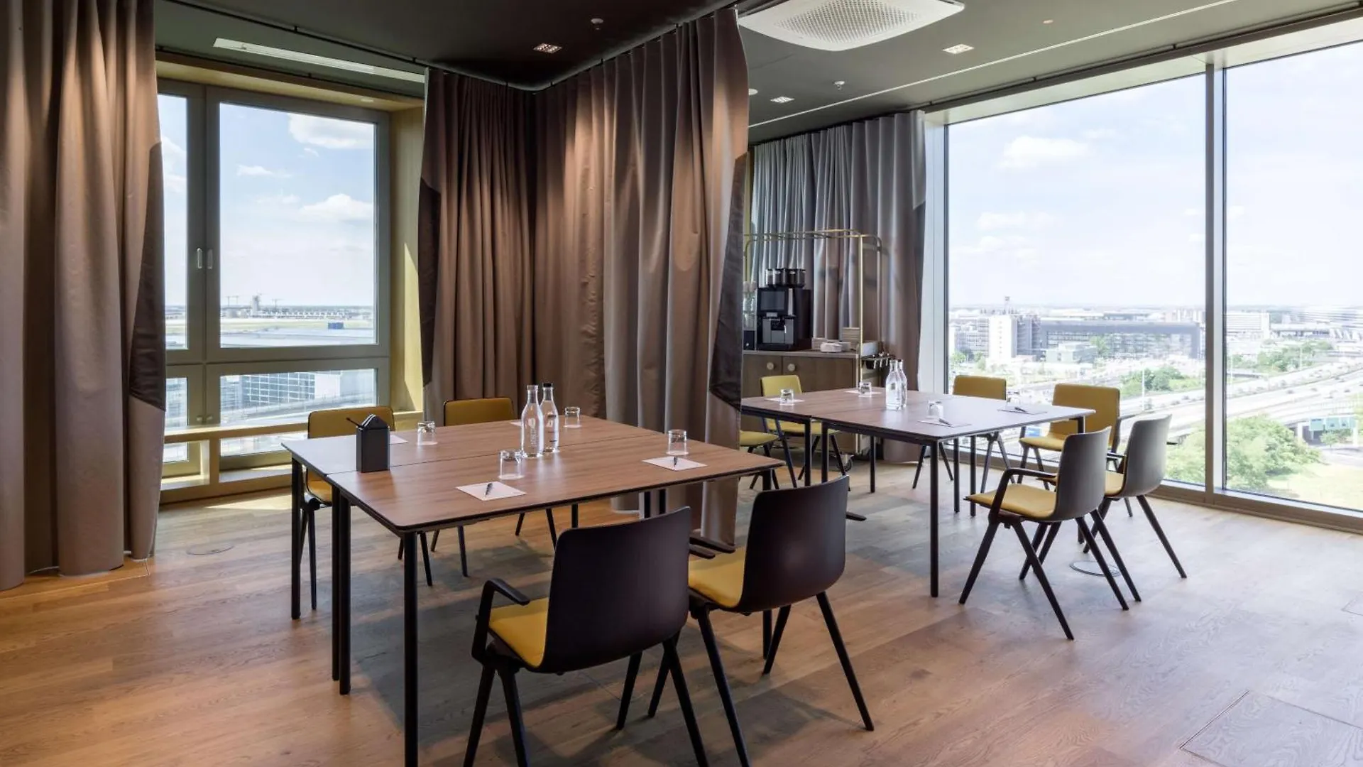 B'Mine Hotel Frankfurt Airport Frankfurt nad Mohanem Německo